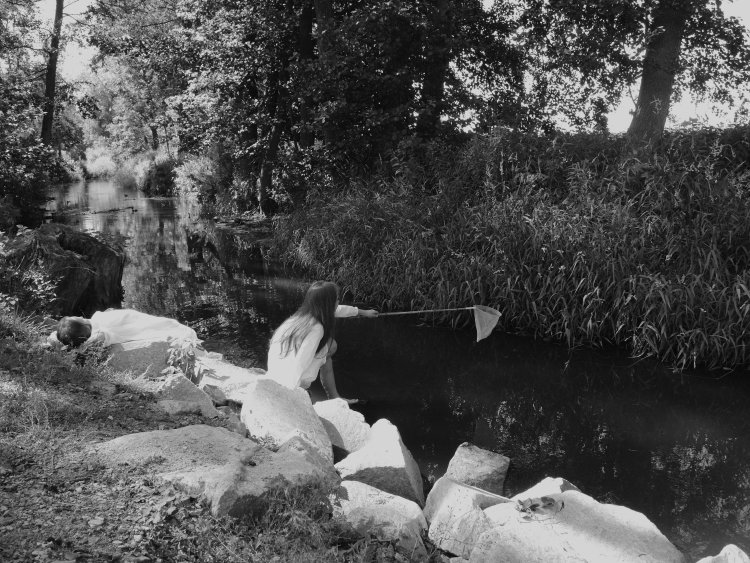 “Mənə aid olmayan bir həyatı daşıyıram” – Məsuliyyətlərin İçində Yadlaşmaq